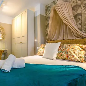 https://sw-jara-centro-apartamento-boutique.1costadelsol.com